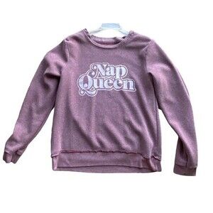 Well Worn Nap Queen Sweatshirt Medium Purple Long Sleeved Grunge